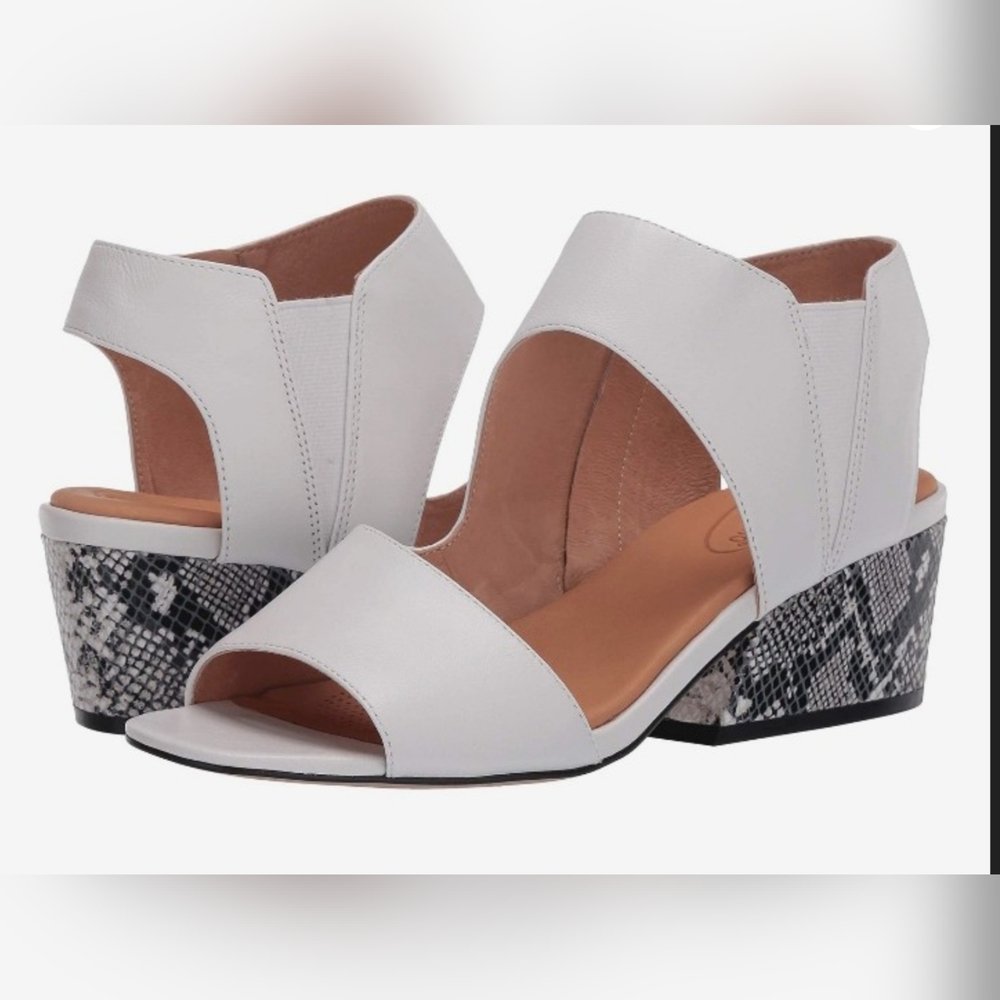 White Corso Como Sayge sandal size 5